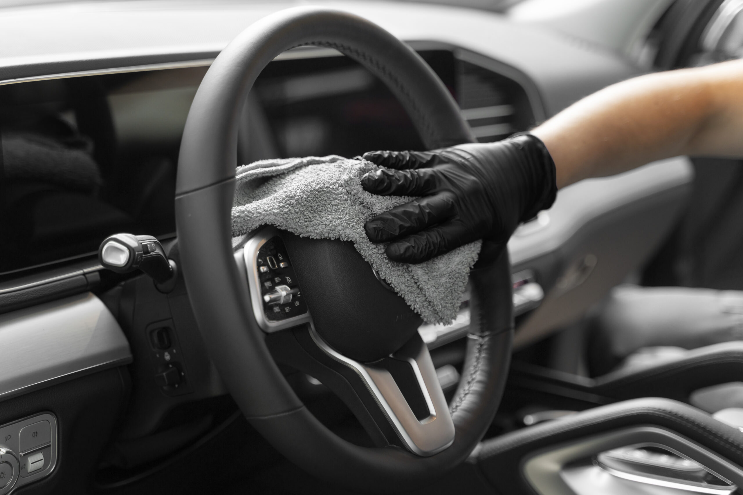 close-up-car-care-process (3)