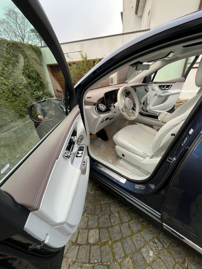 røglugt i bilen